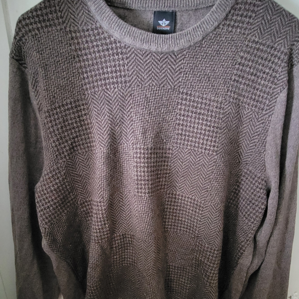 Dockers Men's Textured Brown Crewneck Sweater